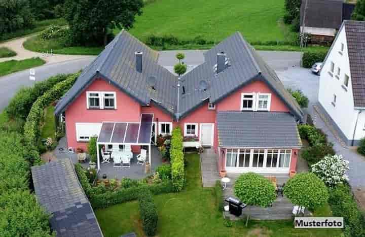 House for sale in Barsbuttel, Germany