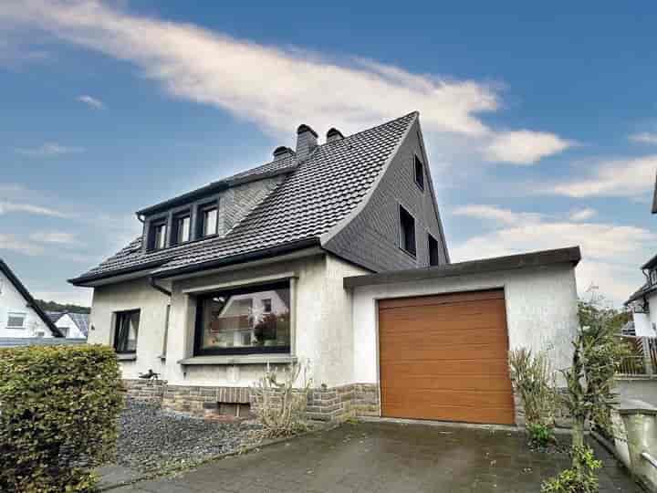 House for sale in Arnsberg-Neheim-Husten, Germany