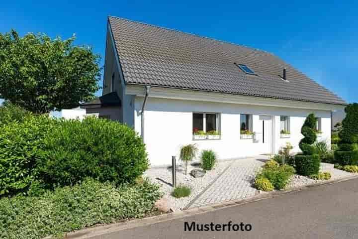 House for sale in Heilsbronn, Germany