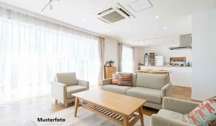 House for sale in Regis-Breitingen, Germany