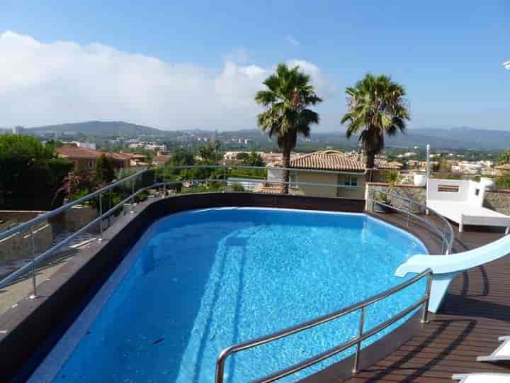 7 bedrooms house for sale in Fenals, Spain