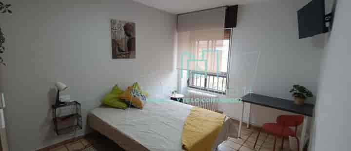 4 bedrooms apartment for rent in Leon, Spain