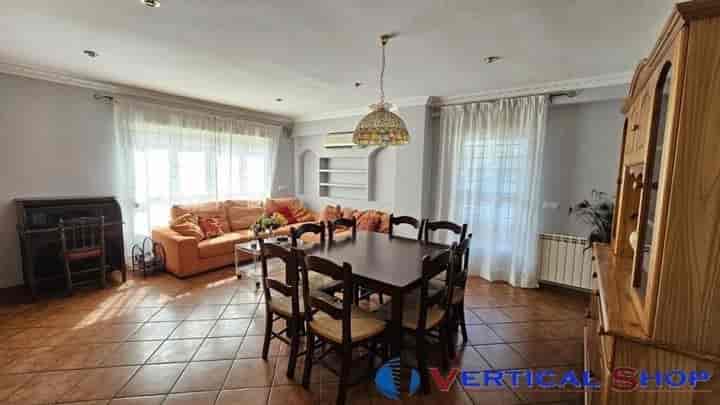 4 bedrooms apartment for rent in Albacete, Spain