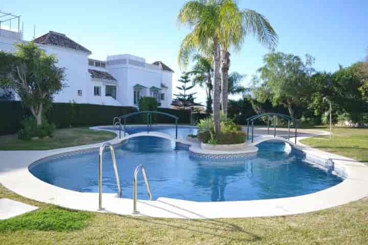 2 bedrooms apartment for rent in Zona Sohail, Spain