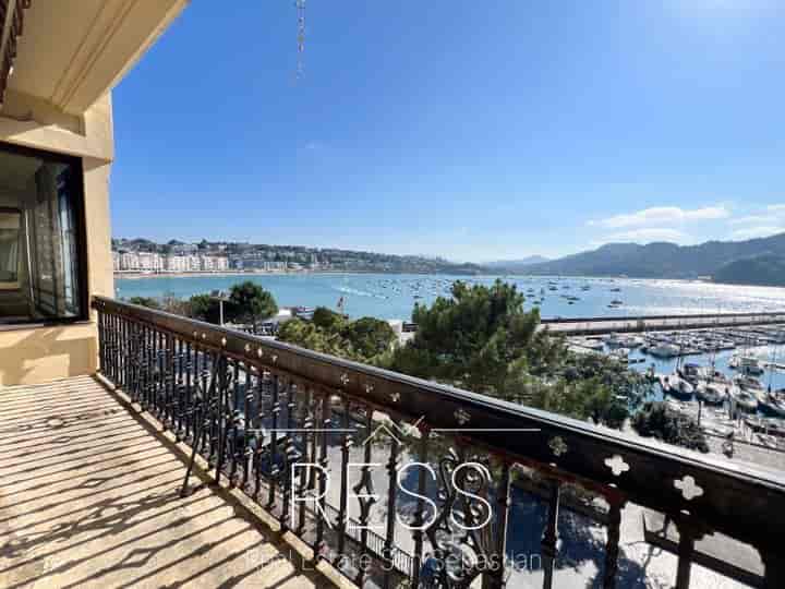 4 bedrooms apartment for sale in Donostia-San Sebastian, Spain