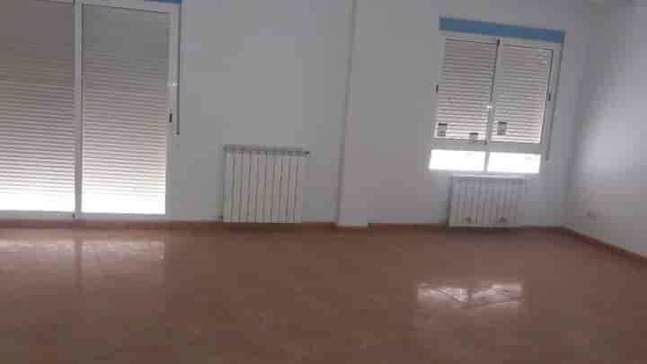 3 bedrooms apartment for rent in Albacete, Spain