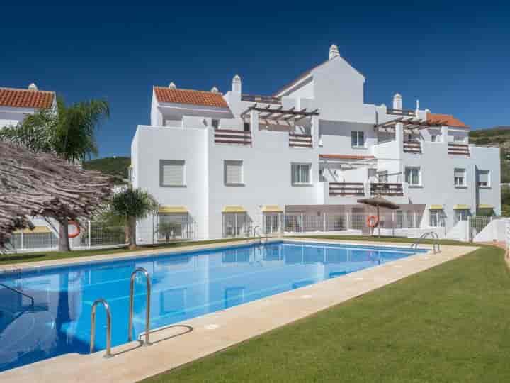 2 bedrooms apartment for sale in Estepona, Spain