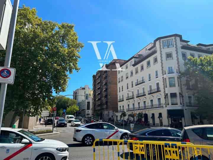 3 bedrooms apartment for sale in Madrid, Spain