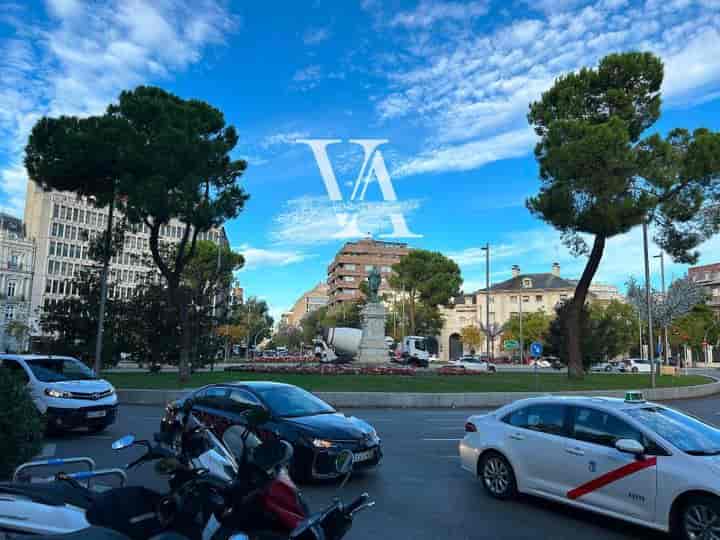 3 bedrooms apartment for sale in Madrid, Spain