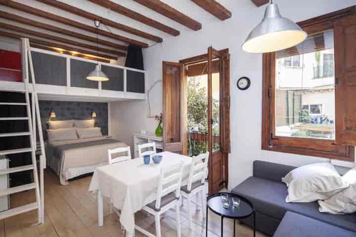 2 bedrooms apartment for rent in Ciutat Vella, Spain