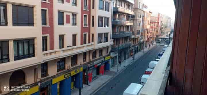 5 bedrooms apartment for sale in Logrono, Spain