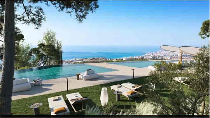 2 bedrooms apartment for sale in Fuengirola, Spain