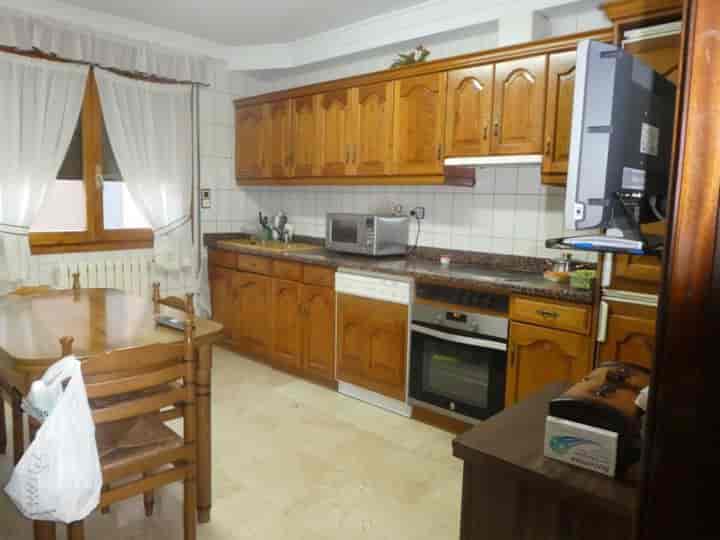 3 bedrooms apartment for sale in Zaragoza, Spain