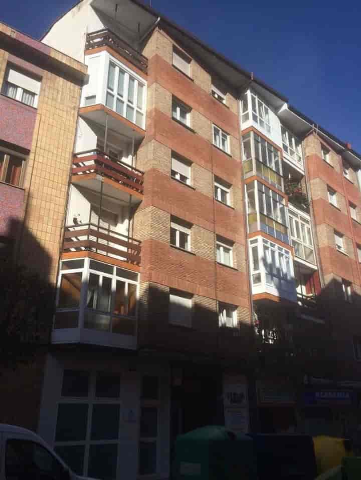 3 bedrooms apartment for rent in Gijon, Spain