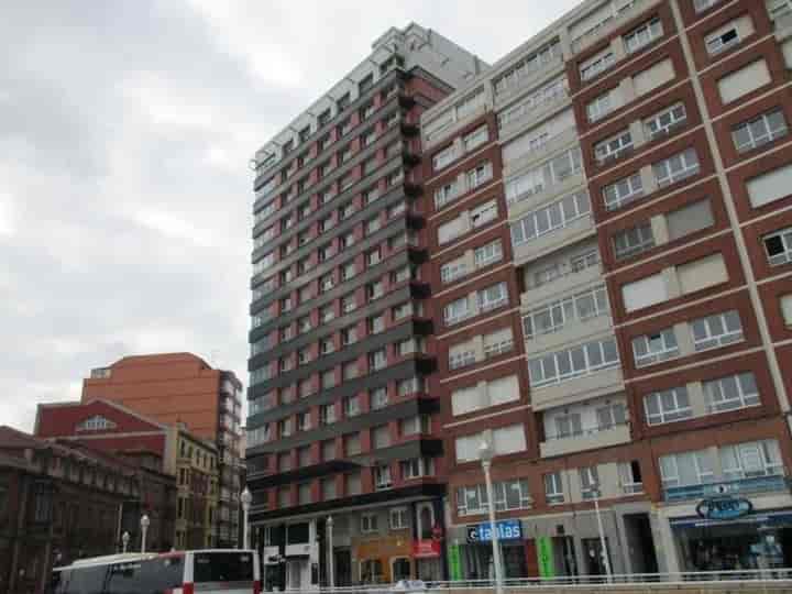 2 bedrooms apartment for rent in Gijon, Spain