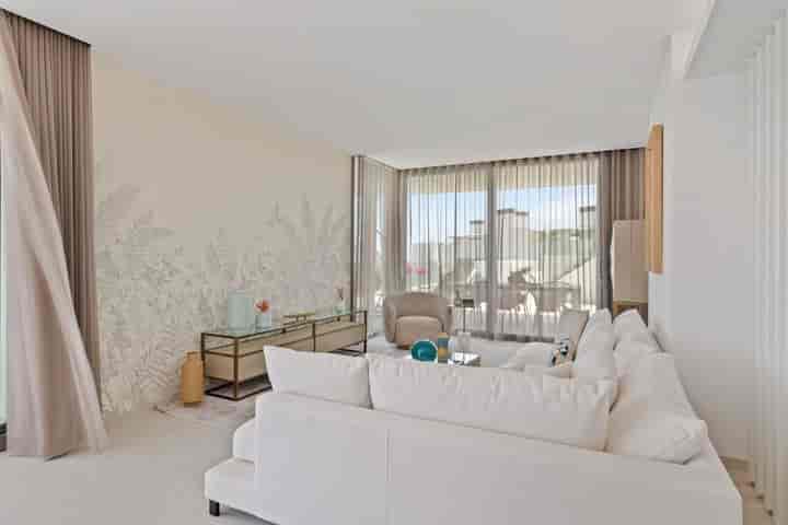 4 bedrooms house for sale in Benahavis, Spain