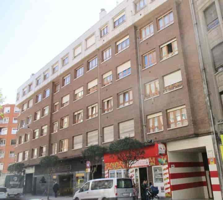 2 bedrooms apartment for rent in Gijon, Spain