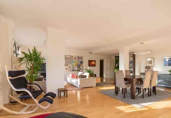 4 bedrooms apartment for sale in Elviria, Spain