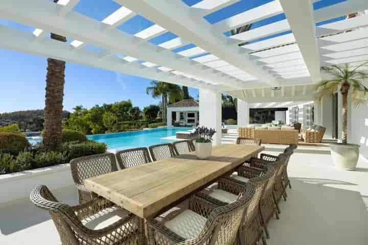 6 bedrooms house for sale in Nueva Andalucia, Spain