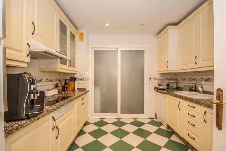 2 bedrooms apartment for sale in Elviria, Spain