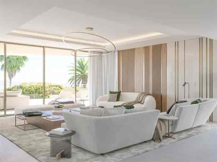 4 bedrooms apartment for sale in Benahavis, Spain