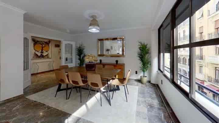 4 bedrooms apartment for sale in Valencia, Spain