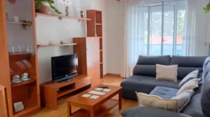 3 bedrooms apartment for rent in Zaragoza, Spain