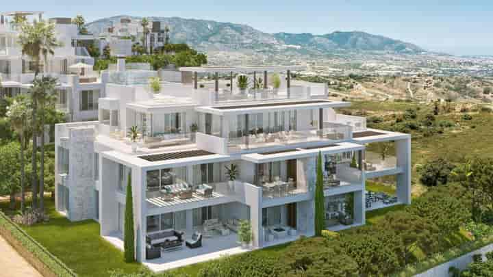 Apartment for sale in Elviria, Spain