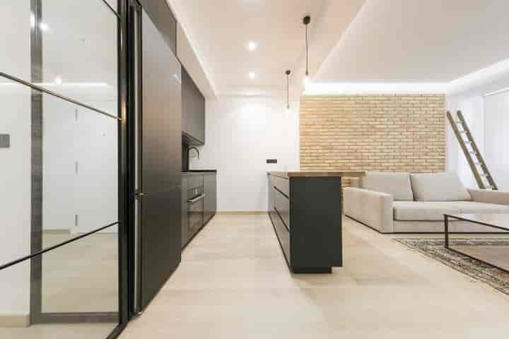 2 bedrooms apartment for rent in Corunna, Spain
