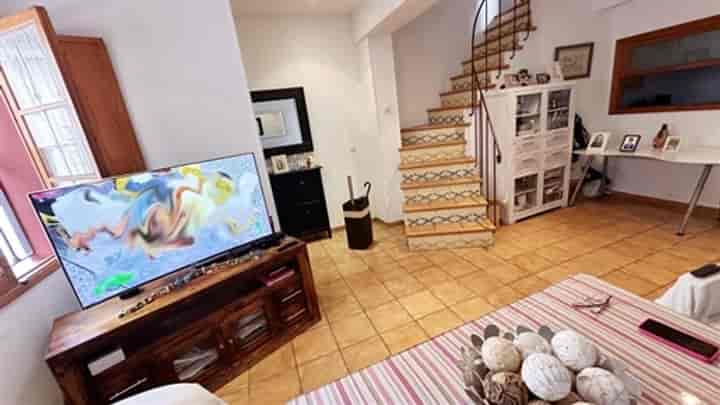 4 bedrooms house for sale in Seville, Spain