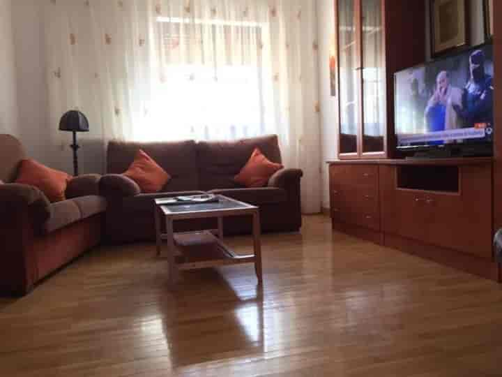 3 bedrooms apartment for rent in Zamora, Spain