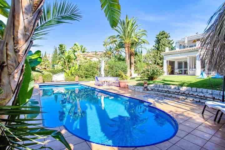 6 bedrooms house for sale in Marbella, Spain