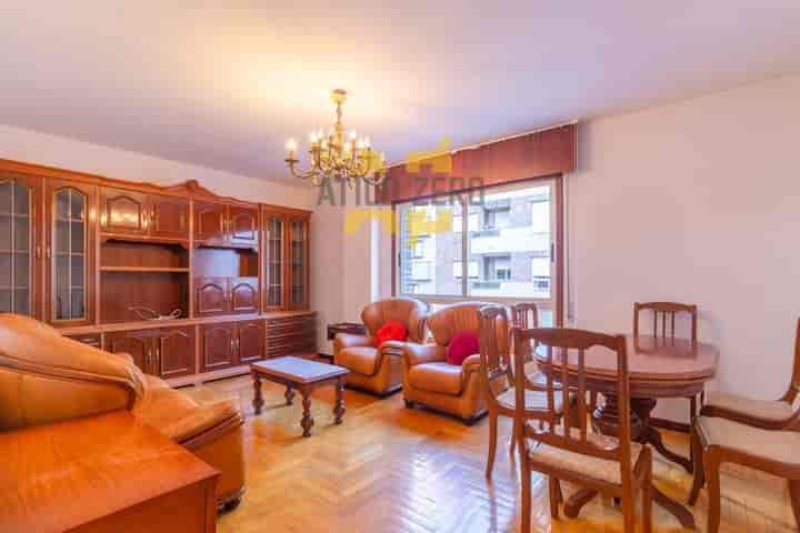 3 bedrooms apartment for rent in Vigo, Spain