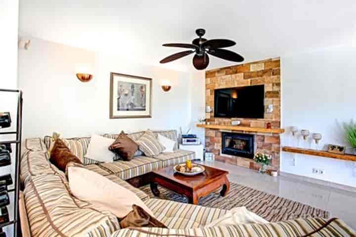 6 bedrooms house for sale in Marbesa, Spain