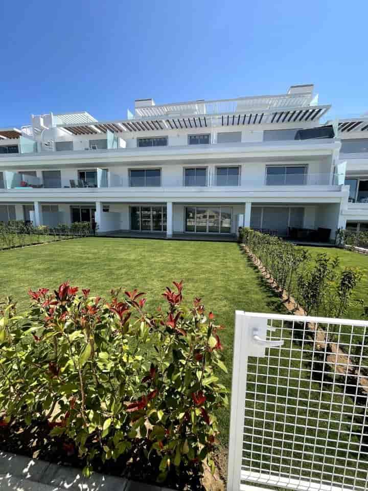 3 bedrooms apartment for rent in Estepona, Spain