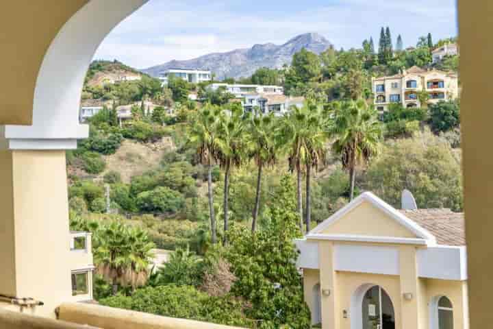 3 bedrooms apartment for sale in Benahavis, Spain