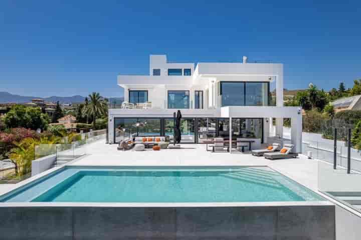 6 bedrooms house for rent in Benahavis, Spain