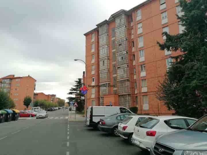 3 bedrooms apartment for sale in Segovia, Spain