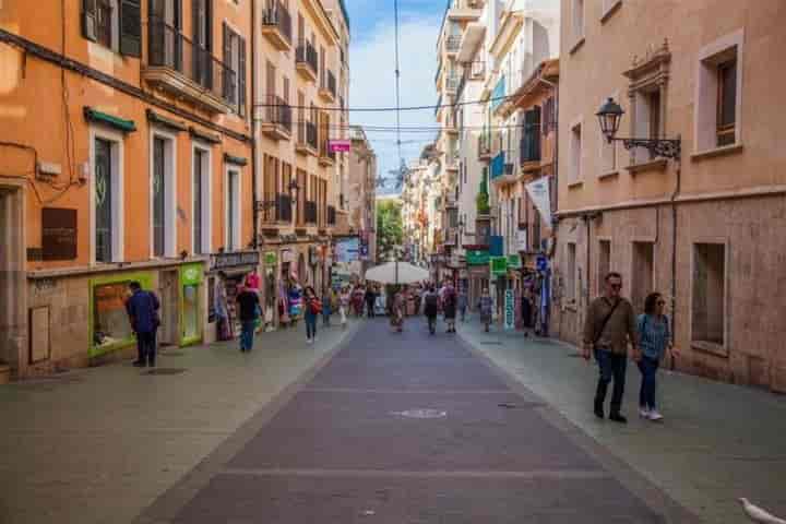 Apartment for sale in La Missio - Mercat, Spain