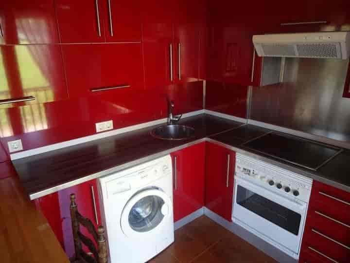 3 bedrooms apartment for rent in Santiago de Compostela, Spain