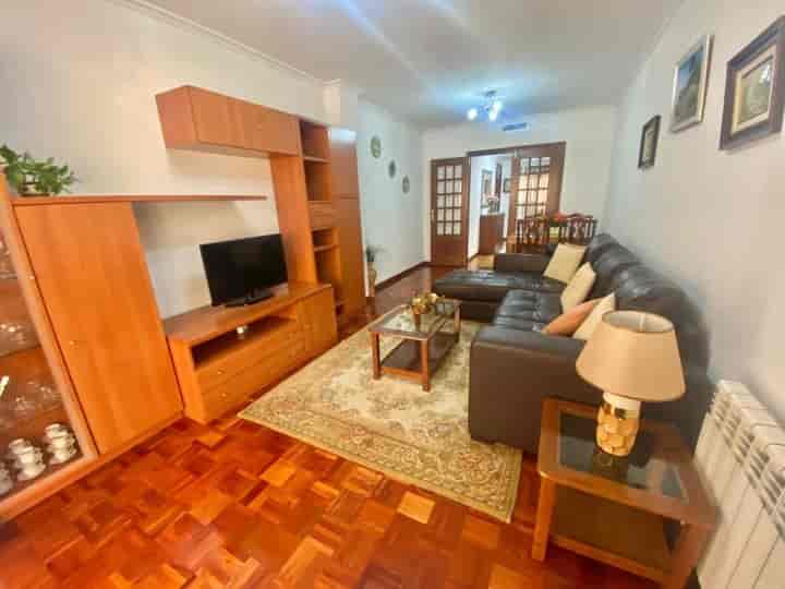 4 bedrooms apartment for rent in Vigo, Spain