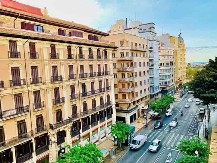 4 bedrooms apartment for rent in Centro, Spain