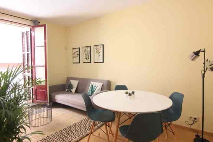 2 bedrooms apartment for rent in Sants-Montjuic, Spain