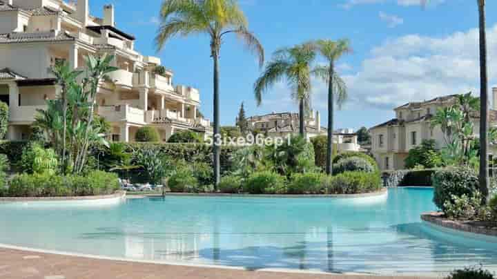 4 bedrooms apartment for sale in Benahavis, Spain