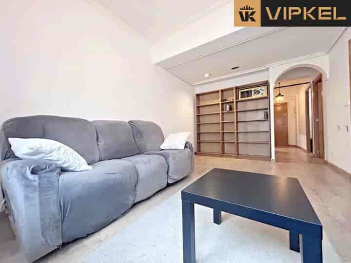 2 bedrooms apartment for rent in Corunna, Spain