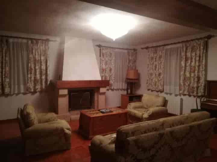 7 bedrooms house for sale in Sierra Oeste, Spain