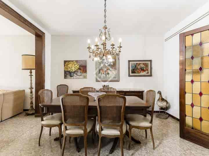 5 bedrooms apartment for sale in Barcelona, Spain