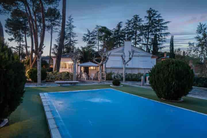 10 bedrooms house for sale in Aravaca, Spain