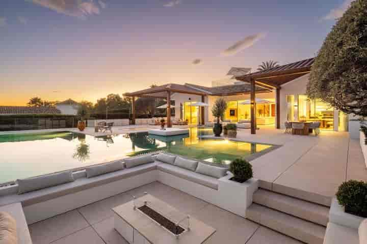 6 bedrooms house for sale in Nueva Andalucia, Spain