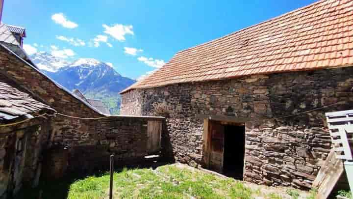 House for sale in Gistain, Spain